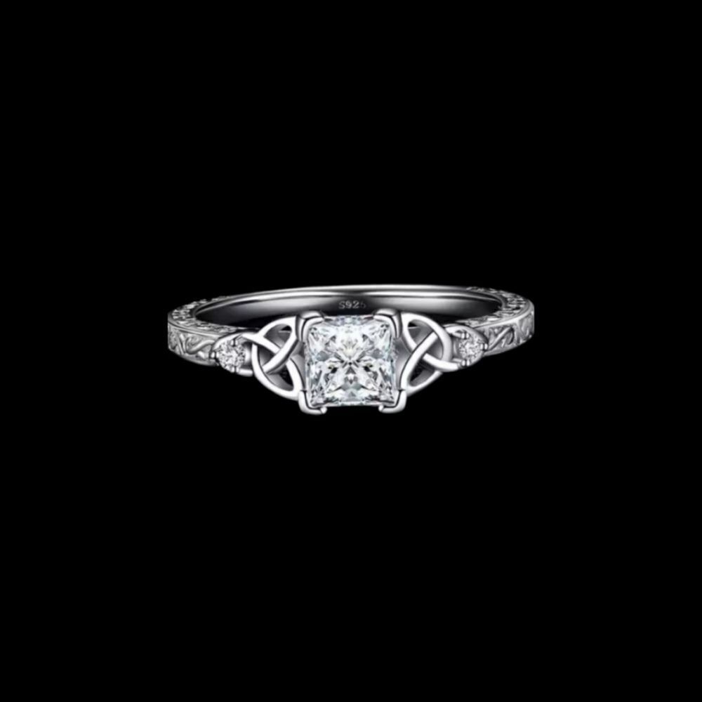 925 Sterling Silver Celtic Ring
